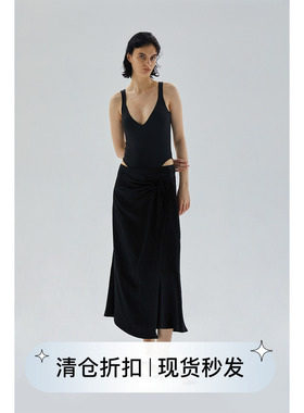 square circle方圆光泽感醋酸结构抽绳显瘦黑色长半裙休闲小黑裙