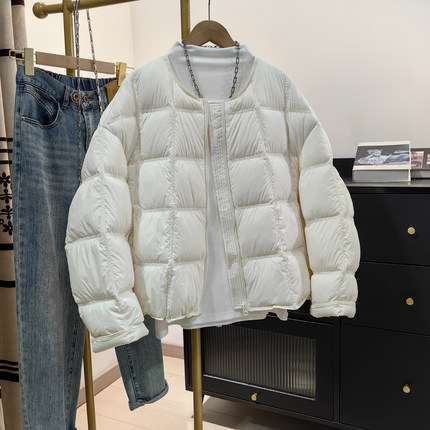 2025超火短款轻薄羽绒服女圆领方格龟背高级感时尚面包服保暖外套