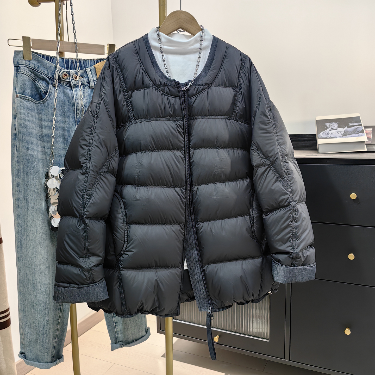 2025冬新款黑色轻薄羽绒服女牛仔