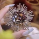 奢华气质闪钻太阳花宝石毛呢大衣胸针精致高档女款 胸花别针小香风