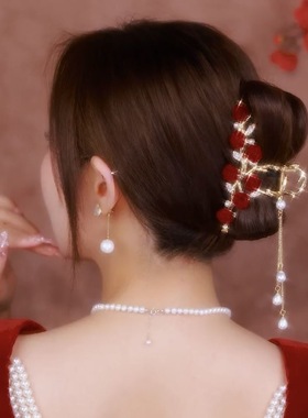 中国风新年红色玫瑰流苏发抓夹女秋冬大号后脑勺鲨鱼夹高级感发饰