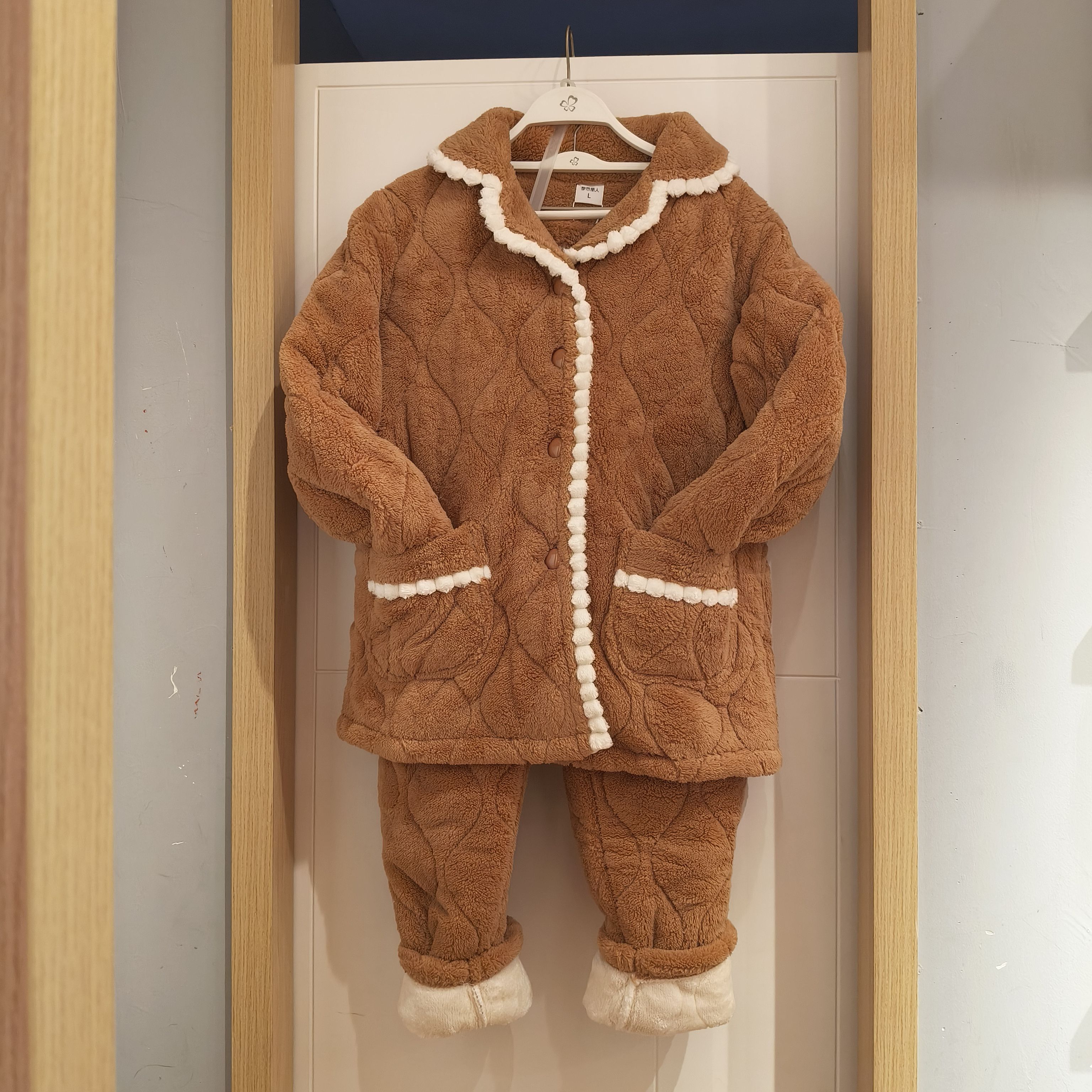 撞色包边珊瑚绒家居服女加厚保暖