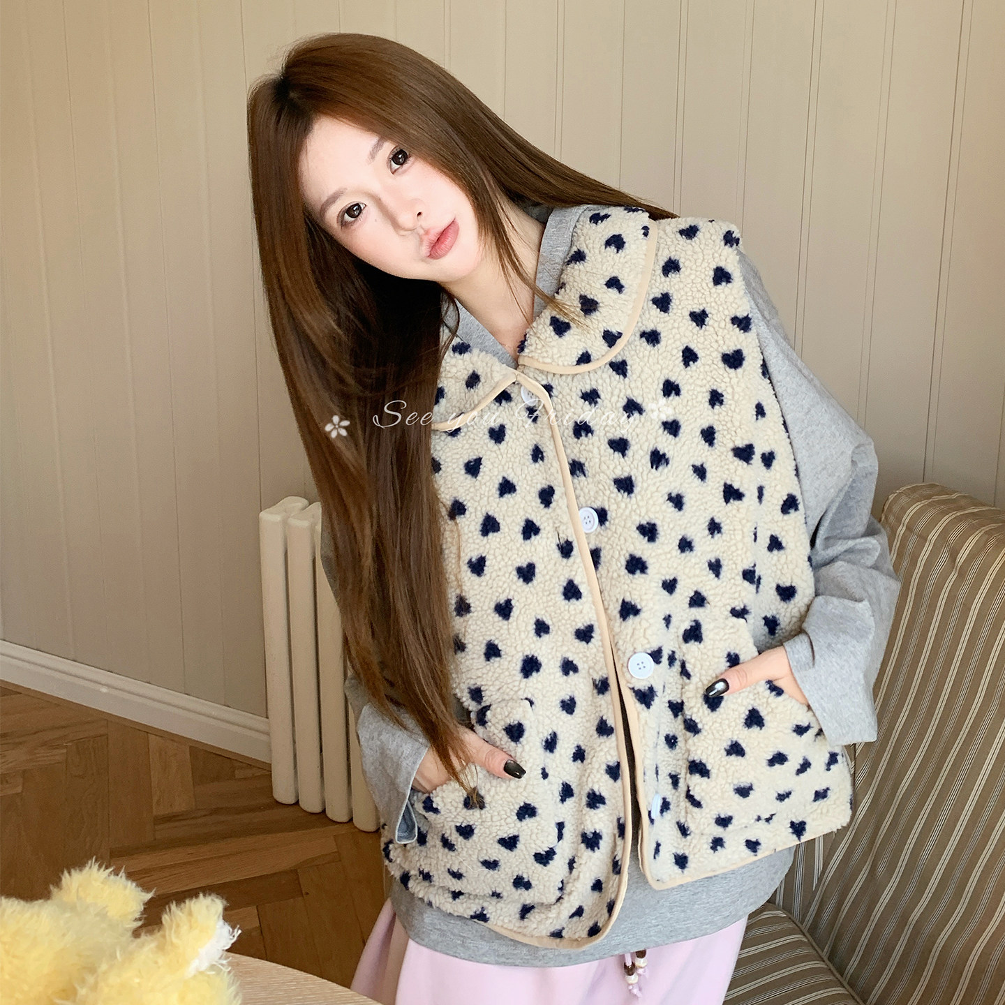 秋冬加厚保暖羊羔绒爱心马甲女