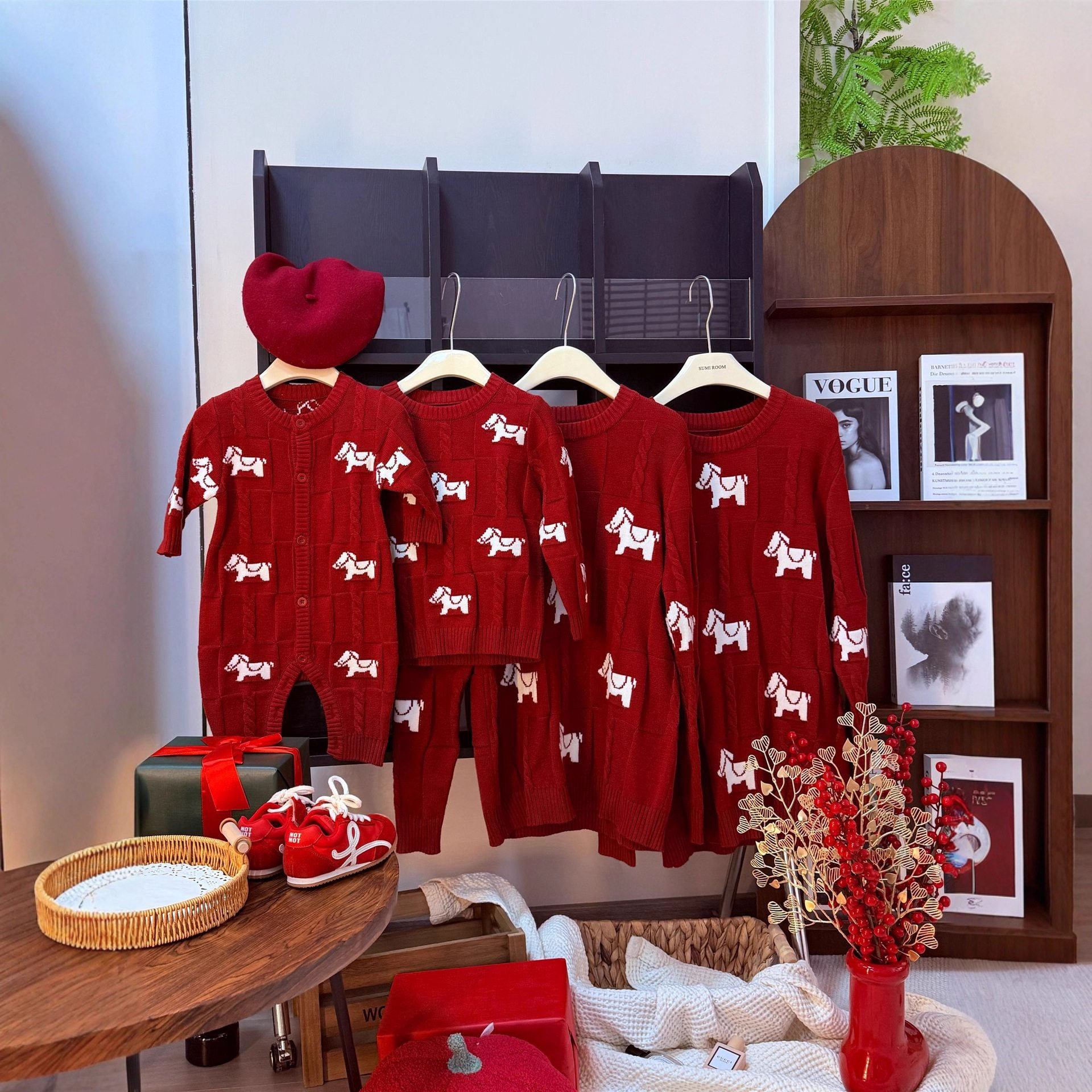 马年亲子装一家三四口2026新款秋冬季红色毛衣针织衫拜年服母女装