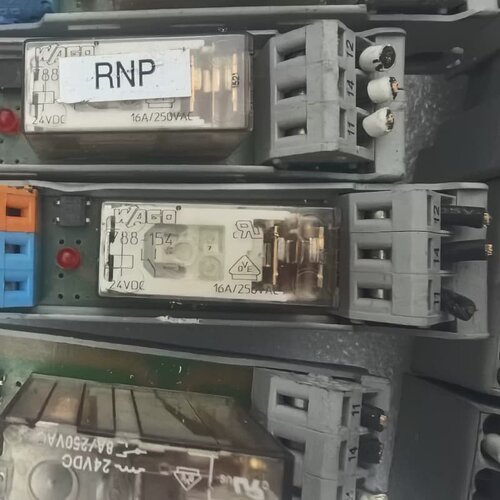议价继电器模块，型号RP421024，24VDC，16A/250