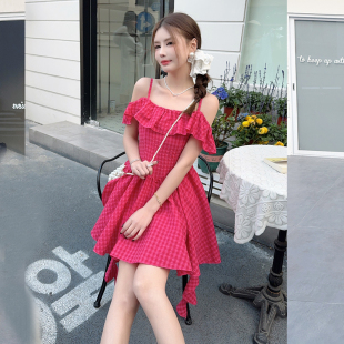 2026夏季 名媛气质性感玫红格子漏肩吊带打底连衣裙 新款