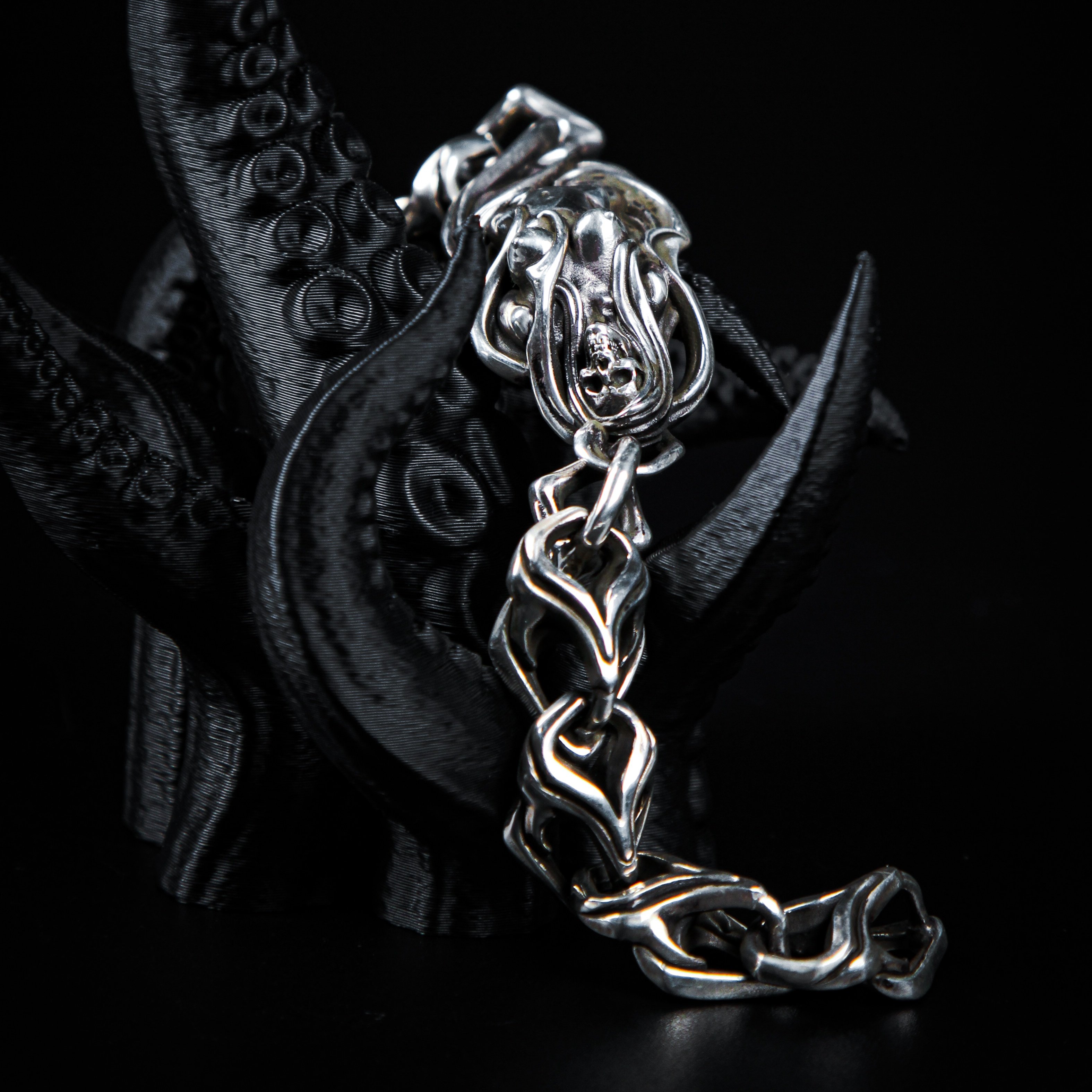 渡鸦原创暗黑红粉骷髅一场梦手链