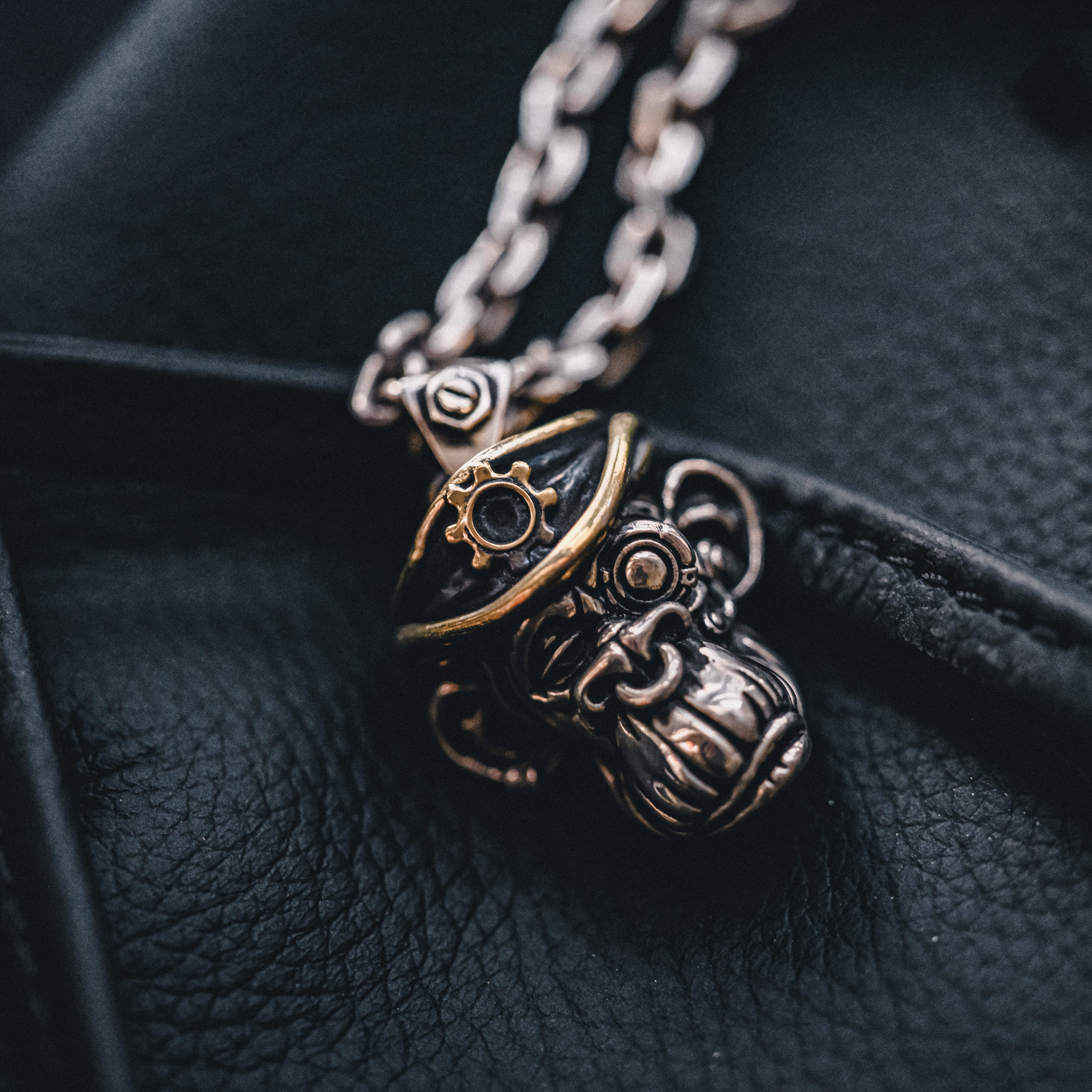 渡鸦Funnymonkey怪博士猴子吊坠