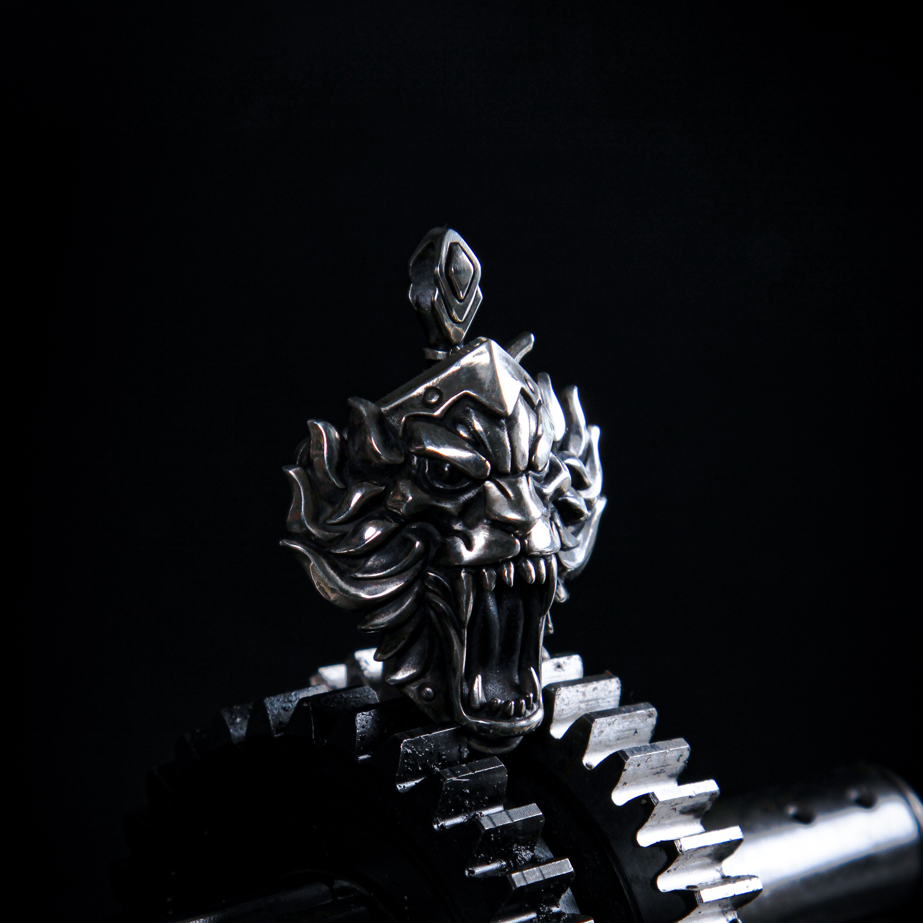 渡鸦原创魔兽主题联盟圣光银吊坠