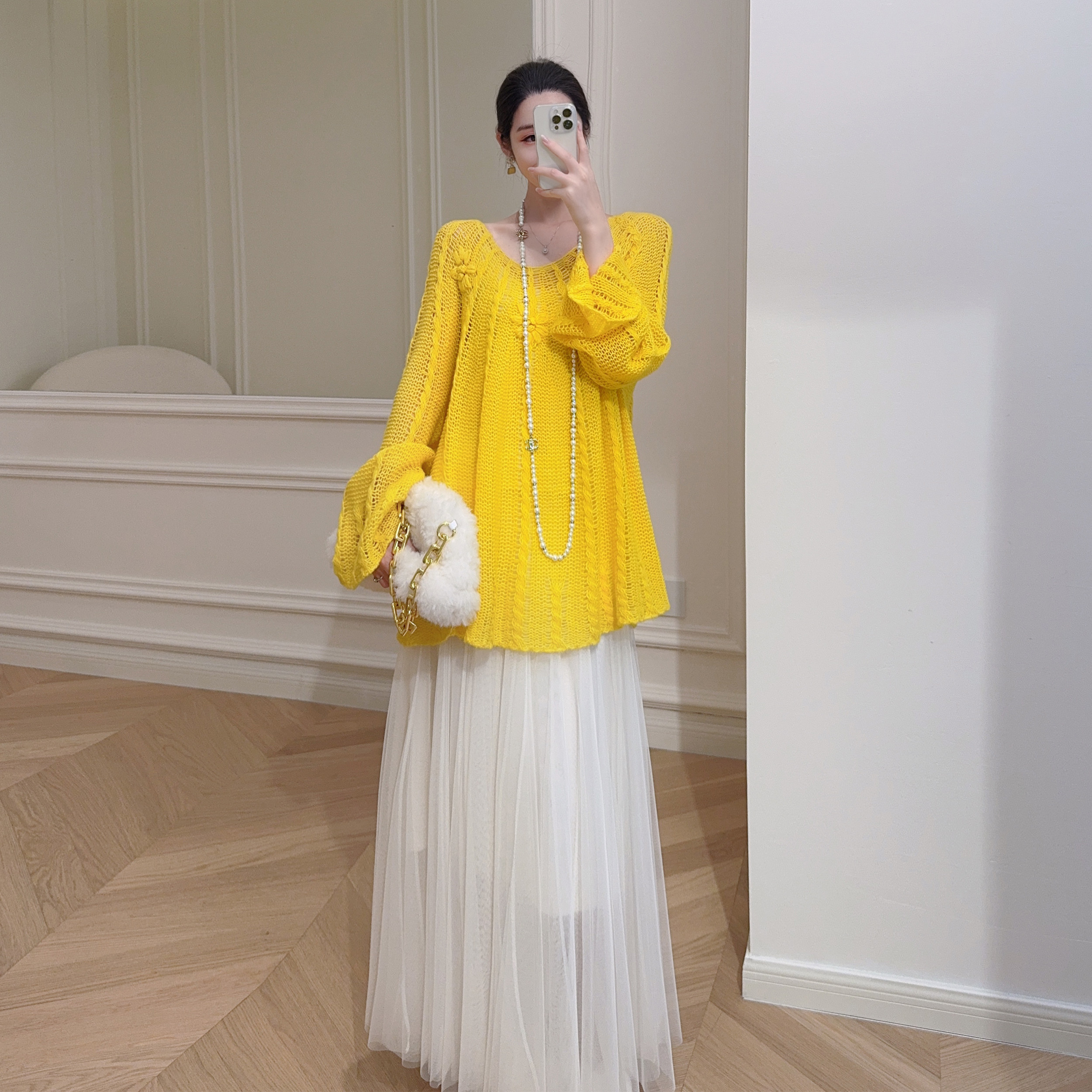 嫚渡||秋日菊花 法式轻奢镂空钩花圆领长袖宽松黄色针织上衣,女装/女士精品,毛针织衫,淘宝优惠券,粉丝福利购,淘宝优惠卷