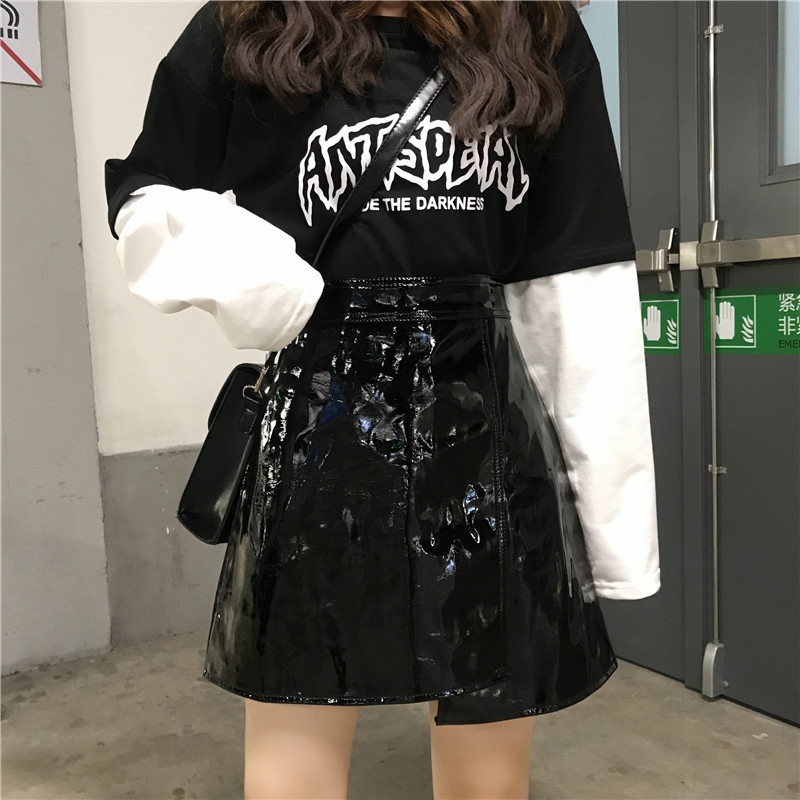 半身裙胖mm黑色大码亮皮港味