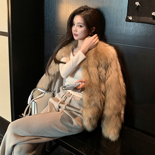 米贝拉“流光琥珀”2025冬季网红款狐狸毛皮草外套女短款毛毛大衣