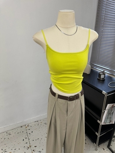 亮绿色有胸垫吊带好穿舒适休闲运动型内搭短打底背心夏季新款女装