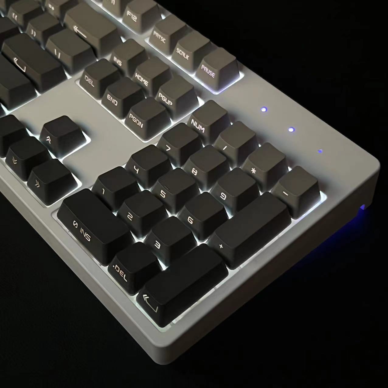 佳宫MK104键机械键盘全透明白光微尘极昼腮红雾蓝侧刻静音热插拔