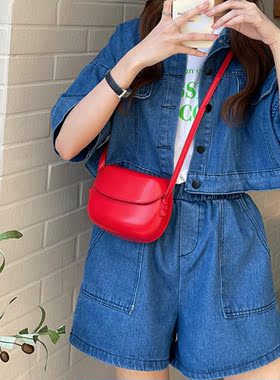 2025夏季新款韩版复古ins红色马鞍包斜挎小包包女百搭简约手机包