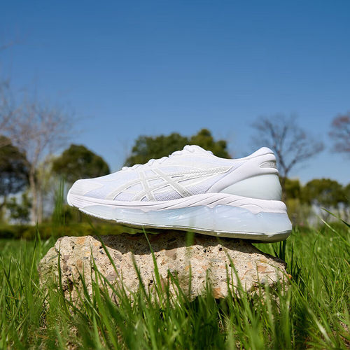 亚瑟士复古休闲运动鞋