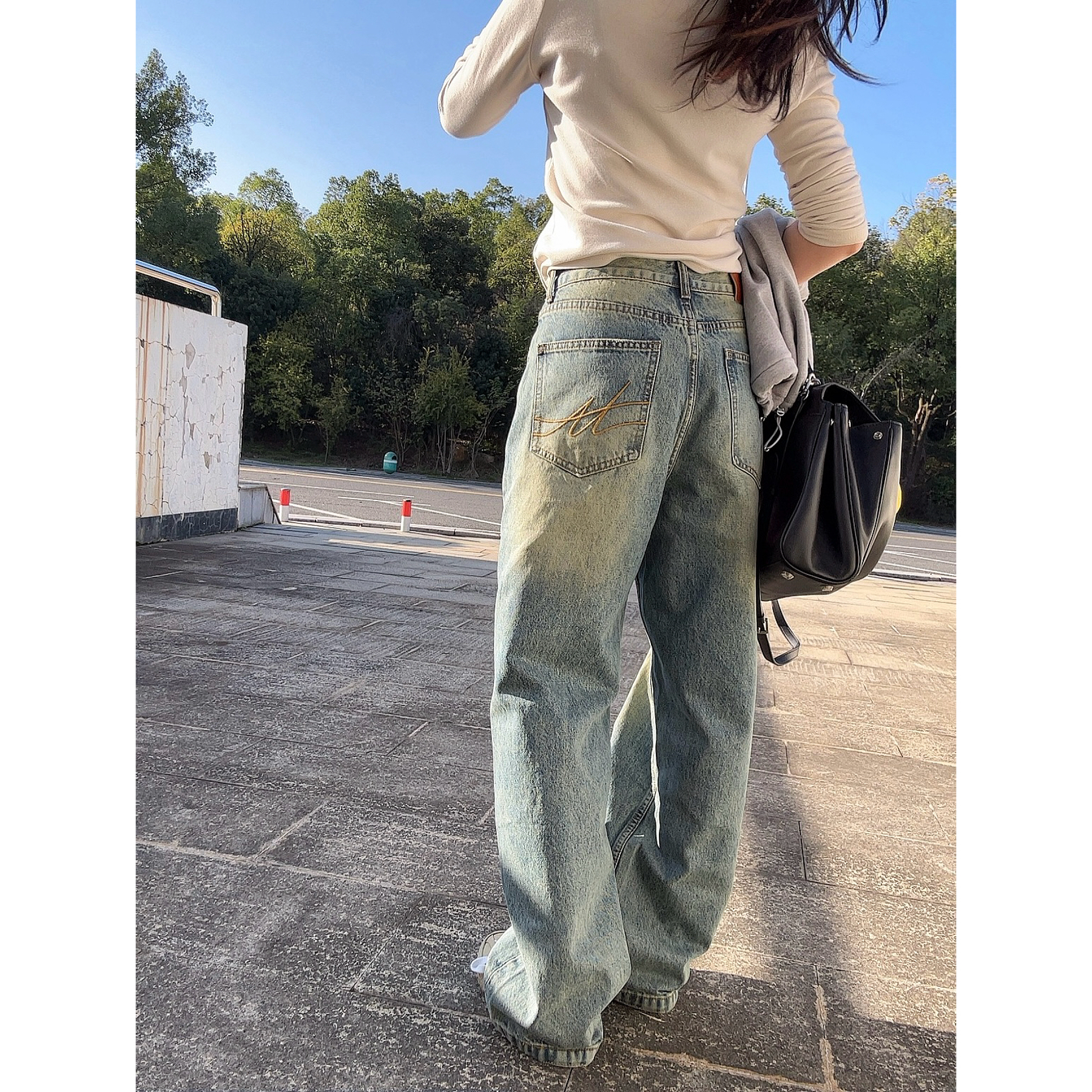 忧郁的米老虎/复古刺绣水洗做旧牛仔裤女宽松直筒阔腿长裤004M