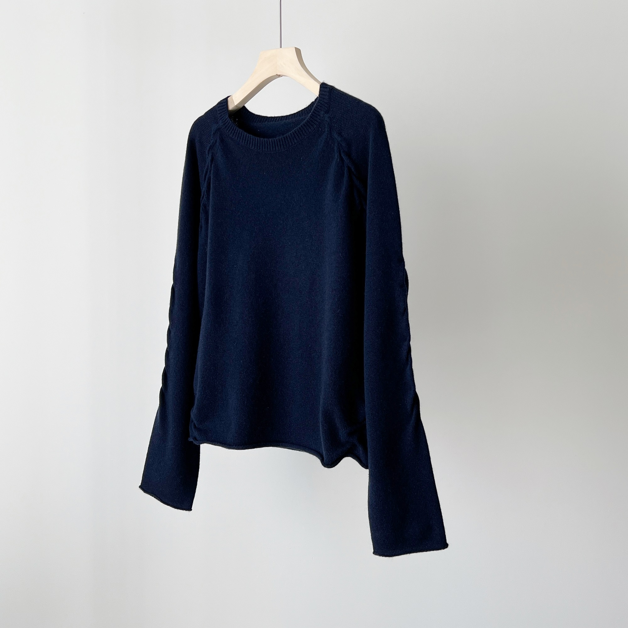 山羊绒绞花针织衫毛衣午夜蓝