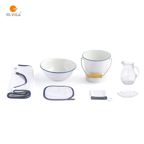 白色教具蒙生洗手工作日常生活