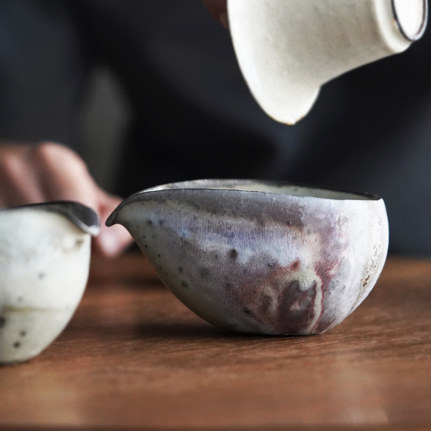 柴烧粉引可开片陶瓷手工分茶器