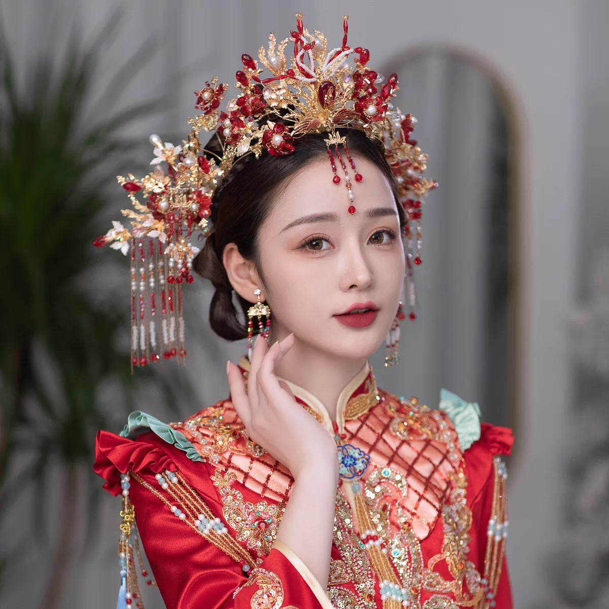 中式大气古典凤冠珍珠流苏复古宫廷风新娘结婚秀禾服头饰明制汉服
