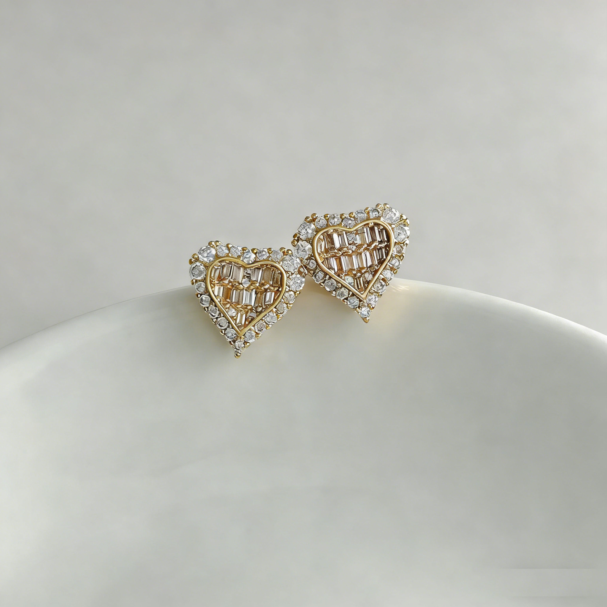 时尚气质梯方群镶心形耳钉轻奢小众爱心仿钻石耳钉甜美桃心女耳环