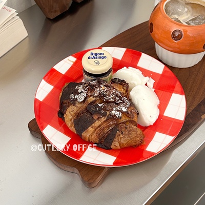 Cutlery | 圣诞红格子韩国vlog博主同款手绘格纹陶瓷早餐盘