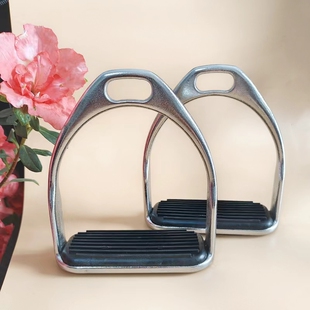 加大孔碳钢电镀骑马脚蹬厚蹬带可穿大眼成人骑乘马蹬包邮