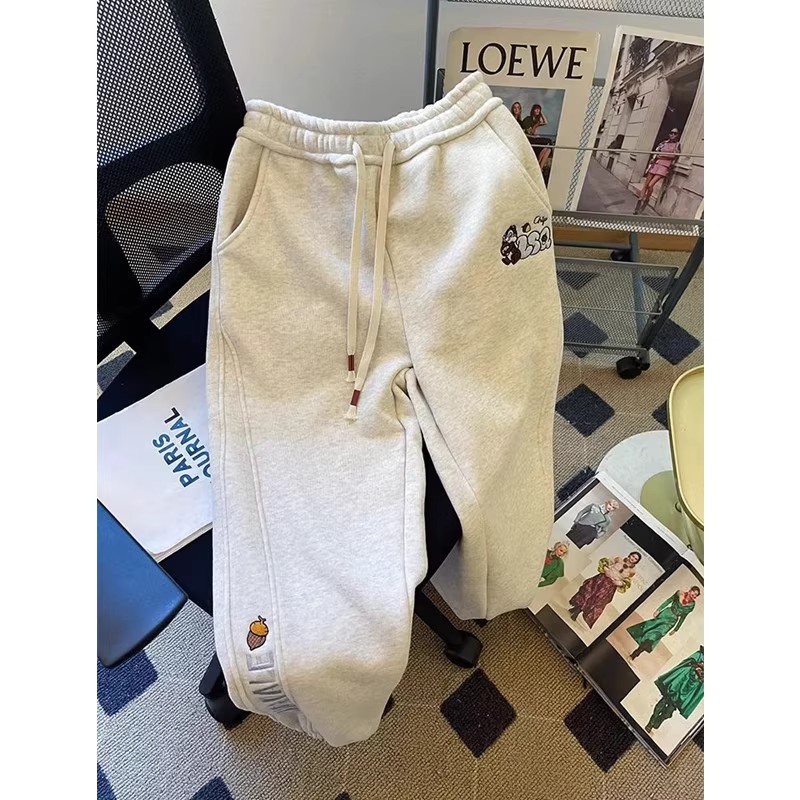 大码复古设计感刺绣束脚卫裤女