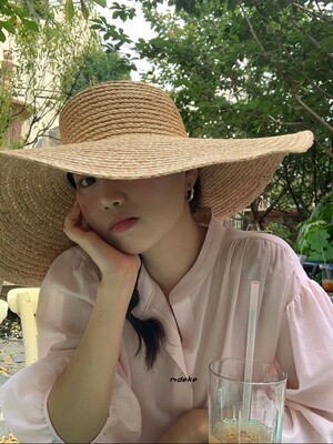 草帽逛街法式女春夏大檐拉菲草帽