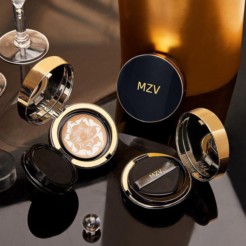 细腻遮瑕水润保湿提亮气垫水粉霜