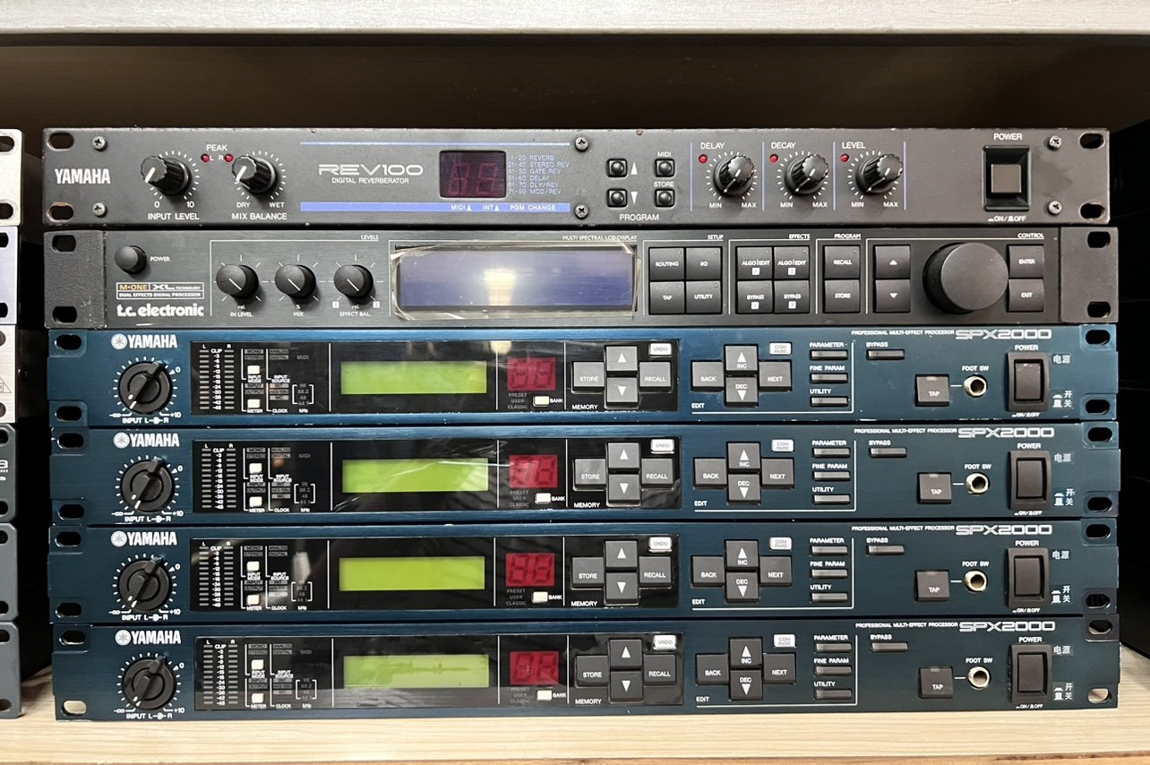 二手原装进口日本yamaha/雅马哈 spx2000人声数字混响效果器