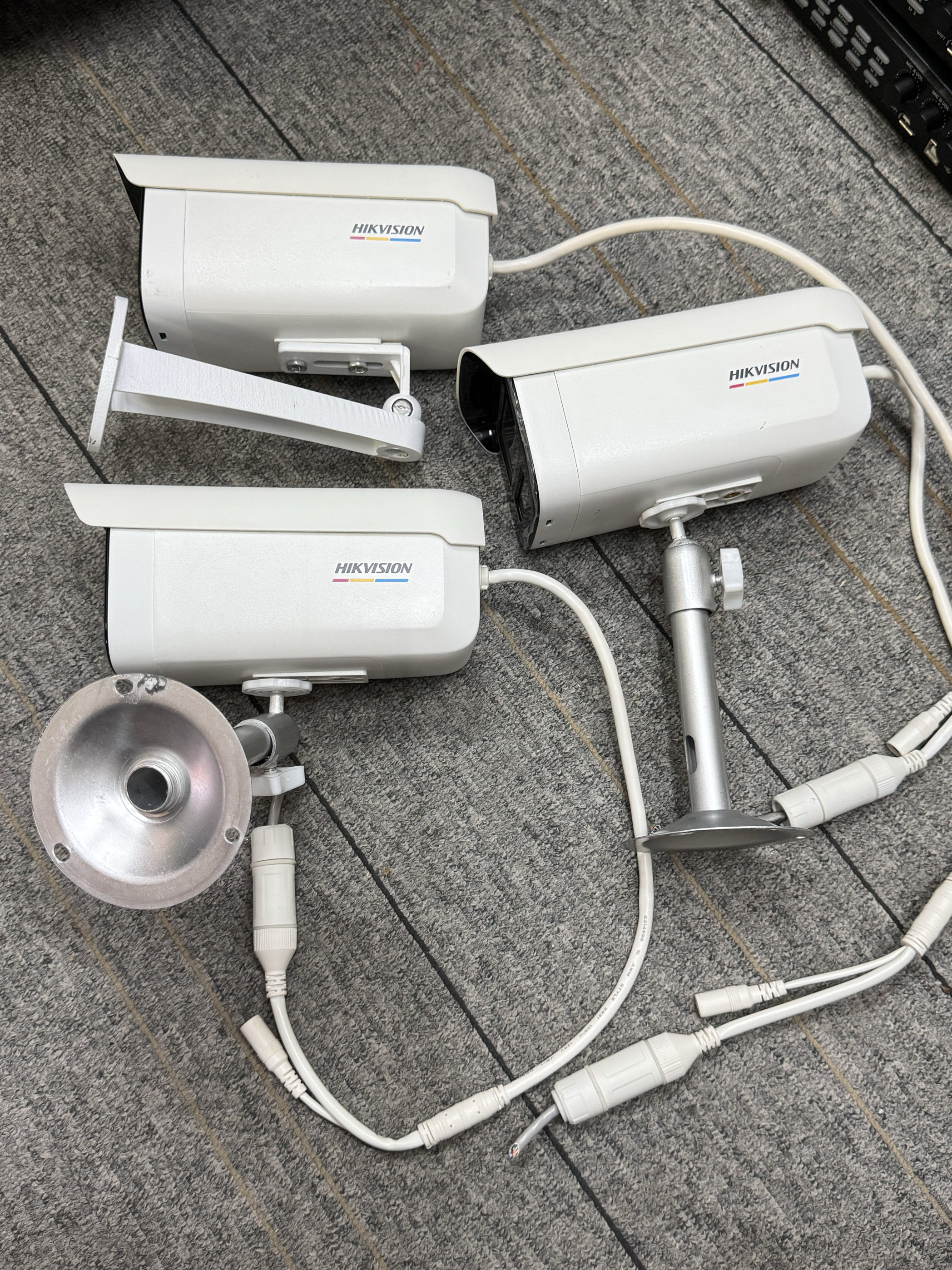 二手海康威视DS-2CD3T47EWDV3L臻全彩400万POE网络高清监控摄像头