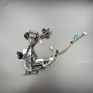 528 适用于宝马5系F18F10 525 523 530插头线组 F07GT大灯线束520