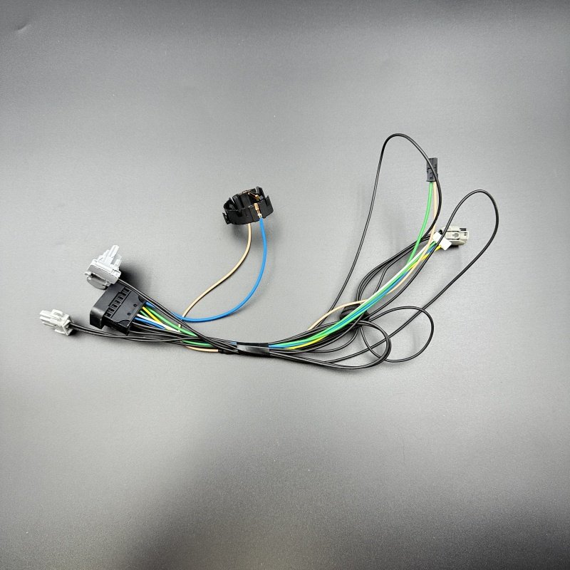 适用于宝马E61E60525大灯线束