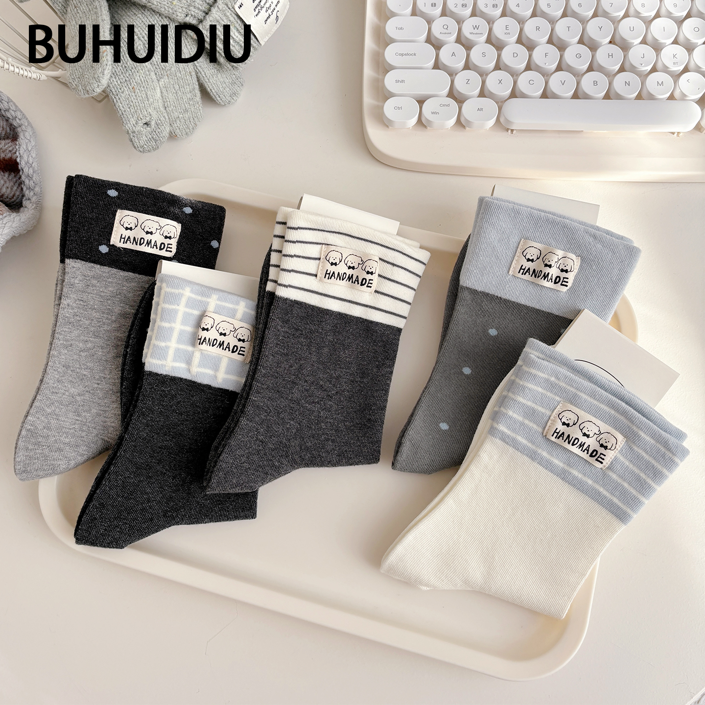 袜子秋冬季可爱小狗布标中筒袜女