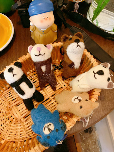 尼泊尔羊毛毡可爱熊熊钥匙扣背包挂件耳机包手提包挂饰  新品包邮