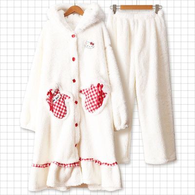 冬季加厚加绒保暖珊瑚绒睡袍女