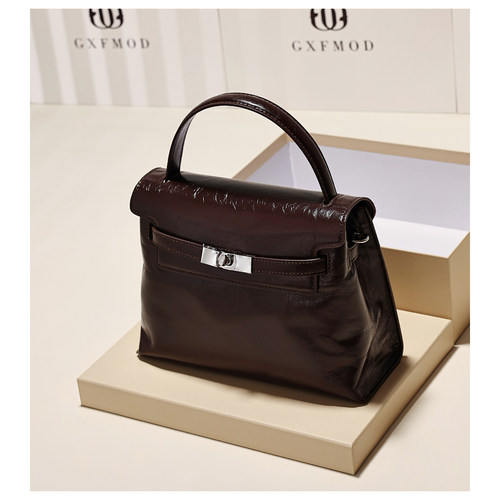 小众品牌头层牛皮小方包女