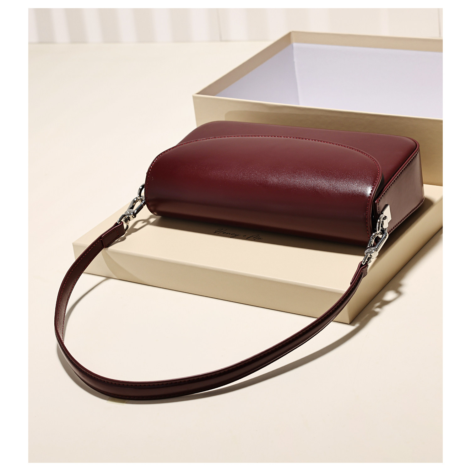 GXFMOD小众设计真皮腋下包女2026新款高级感红色法式单肩包斜挎包