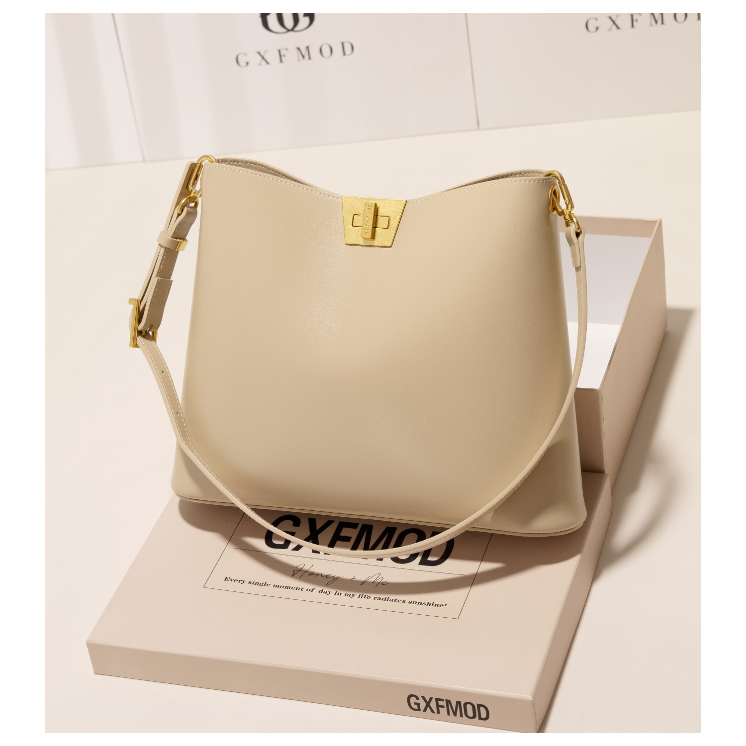 GXFMOD真皮大容量水桶单肩斜挎包