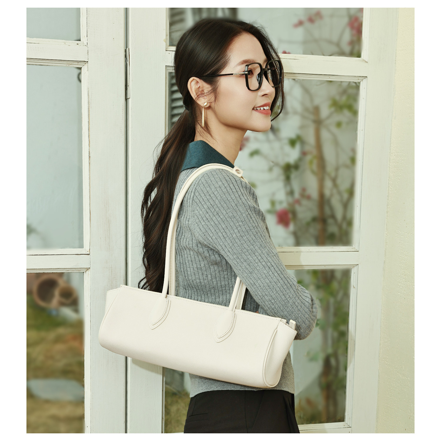 GXFMOD小众品牌头层牛皮法棍包2026春夏米白色单肩包法式通勤女包