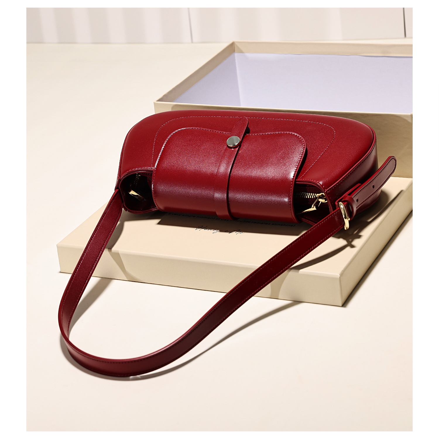 小众品牌时尚真皮红色腋下包女