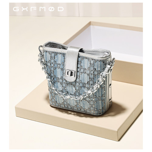 GXFMOD牛仔烫钻链条水桶包
