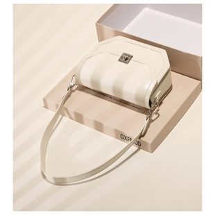 新款 小方包2025春季 百搭单肩斜挎包包女 小众设计牛皮时尚 GXFMOD