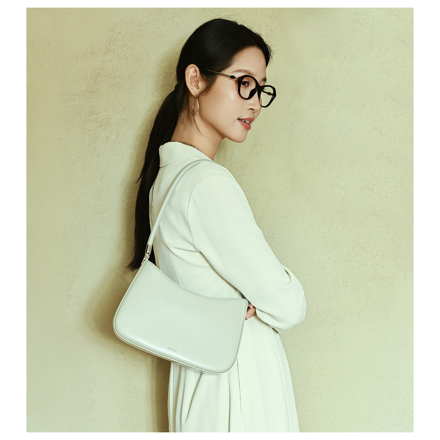 GXFMOD小众轻奢真皮腋下包女2026早春新款质感简约高级感法棍包包