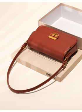 GXFMOD新品法式红色复古法棍包2026流行本命年女包单肩斜挎结婚包