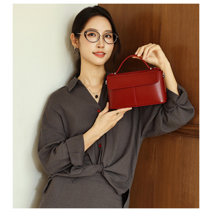 GXFMOD高级感红色洋气牛皮小方包包女2026春季新款轻奢时尚斜挎包