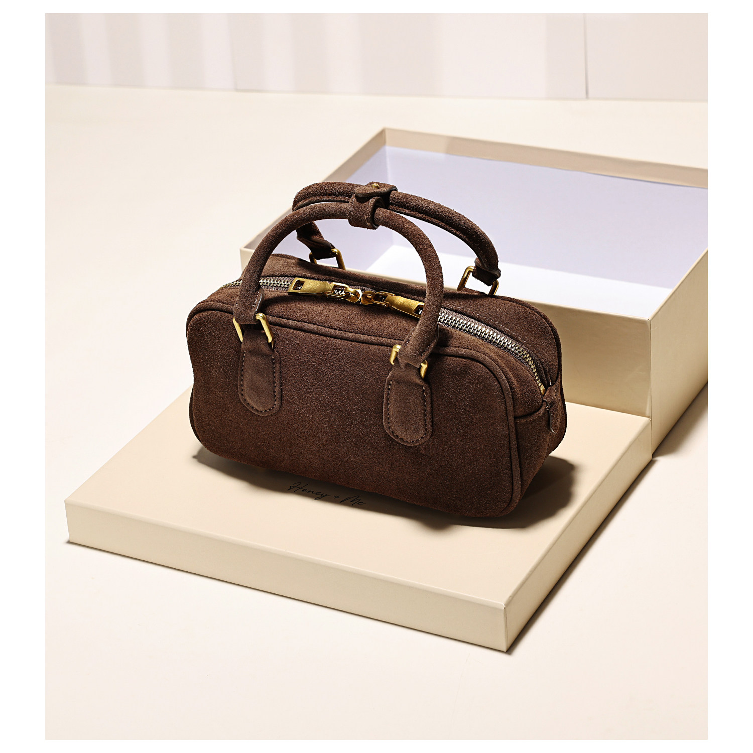 GXFMOD小众设计高级感麂皮绒枕头包女2025秋冬新款时尚复古斜挎包,箱包皮具/热销女包/男包,小方包,淘宝优惠券,粉丝福利购,淘宝优惠卷