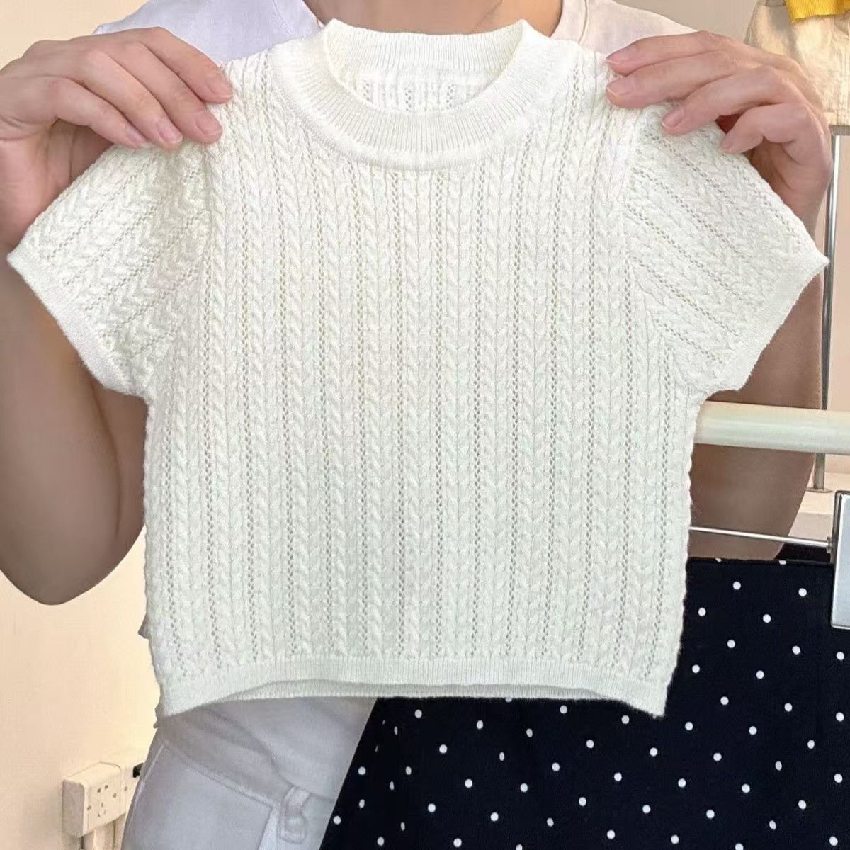 00后2026新款女童夏季套装女宝宝款镂空冰丝针织短袖T恤波点半裙